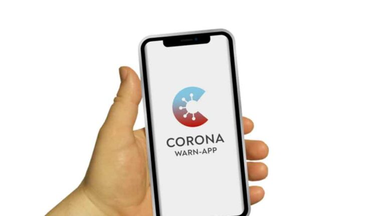 Corona App Startbildschirm in Smartphone