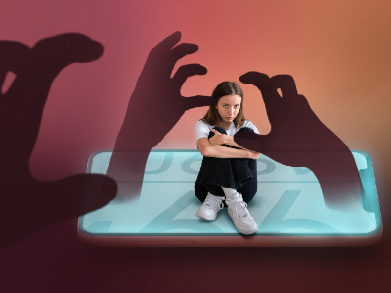 Mädchen sitzt verängstigt auf dem Boden mit einem illustrierten Tablet, nach ihr greifen stilisierte Hände, als Beispiel für Hass im Netz.